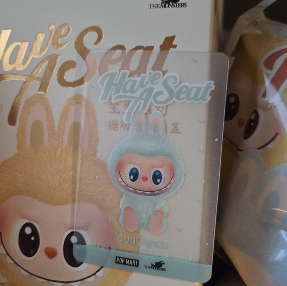 Labubu Popmart Have A Seat QuQu - Picture 2 of 4